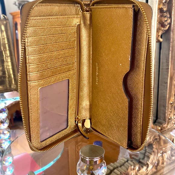 Michael Kors Gold Croc Embossed Leather Zip Wallet - Picture 2 of 6